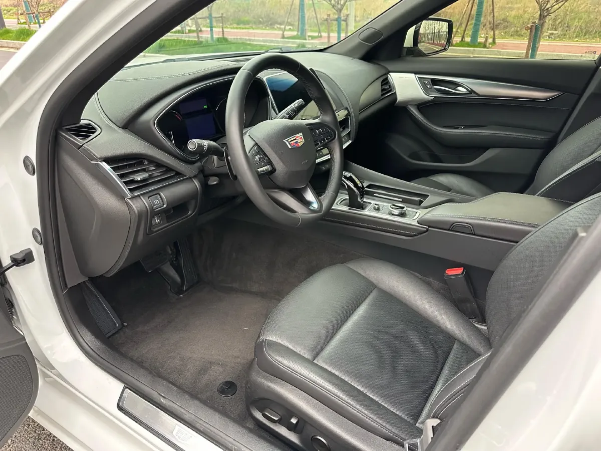 2021 Cadillac CT5 2.0T 237HP L4 10AT,autocango,china used car exporter,china ev exporter,chinese used car exporter,chinese used ev exporter