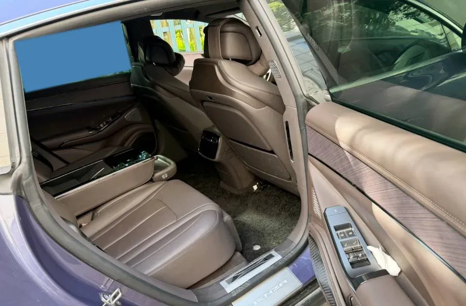 2024 Denza DenzaZ9 2.0T 207HP L4 E-CVT PHEV 38.5KWH,autocango,china used car exporter,china ev exporter,chinese used car exporter,chinese used ev exporter