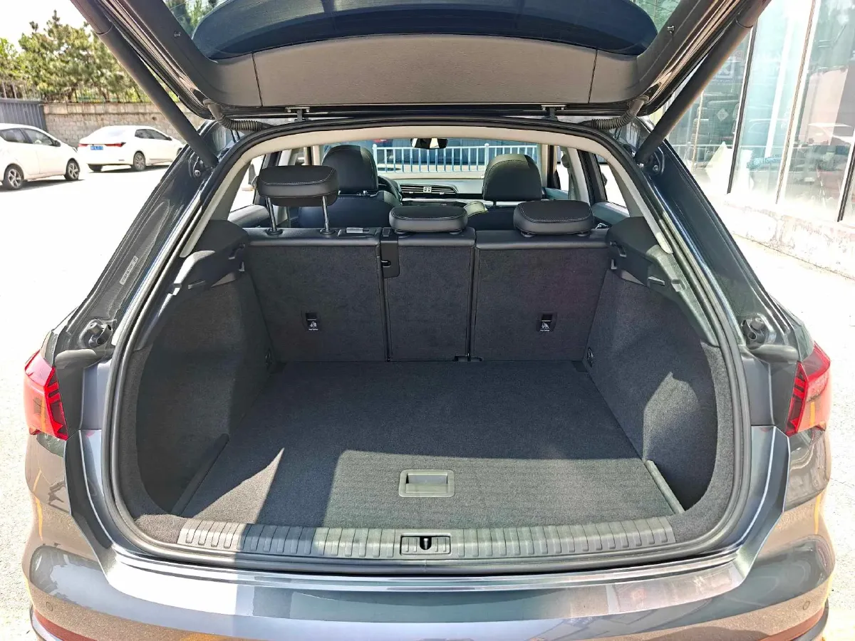 2020 Audi Q3 1.4T 150HP L4 7DCT,autocango,china used car exporter,china ev exporter,chinese used car exporter,chinese used ev exporter