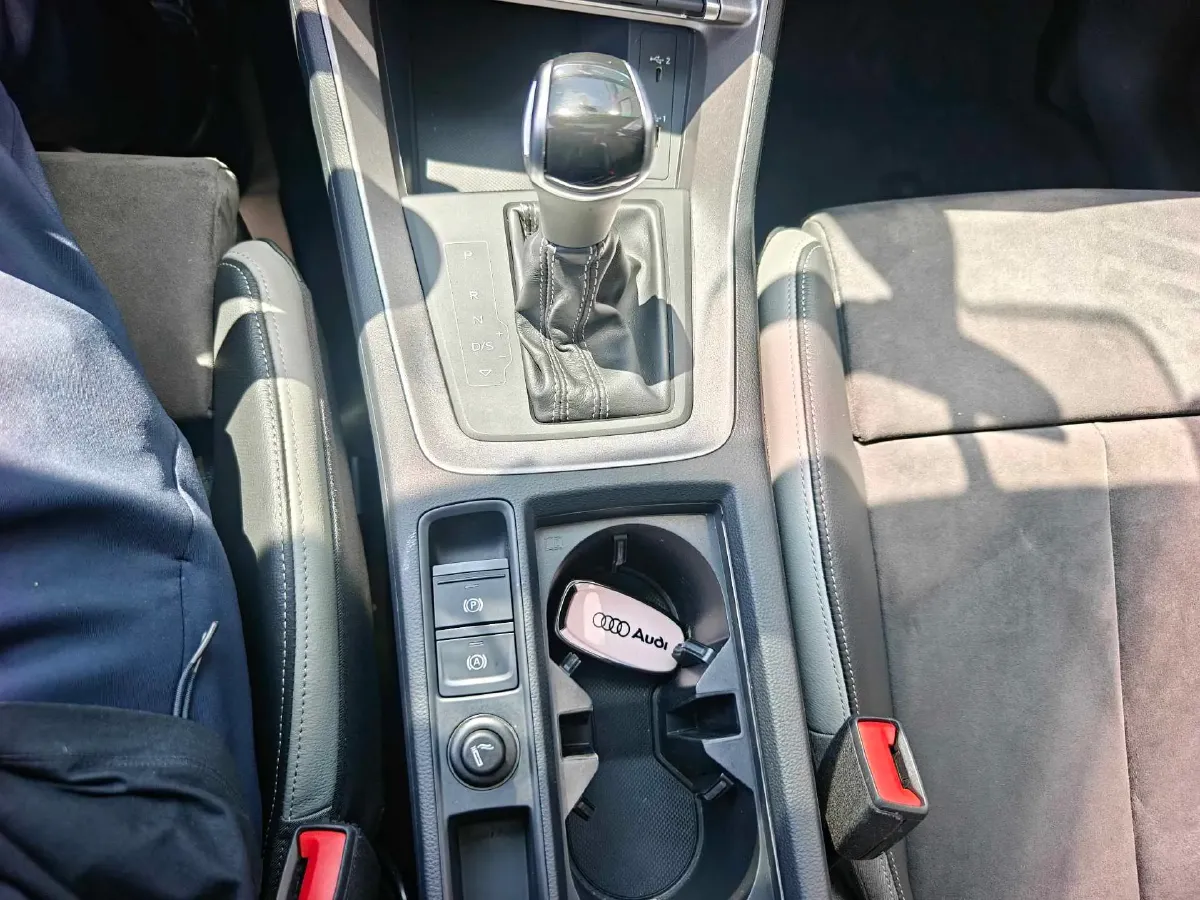 2020 Audi Q3 1.4T 150HP L4 7DCT,autocango,china used car exporter,china ev exporter,chinese used car exporter,chinese used ev exporter