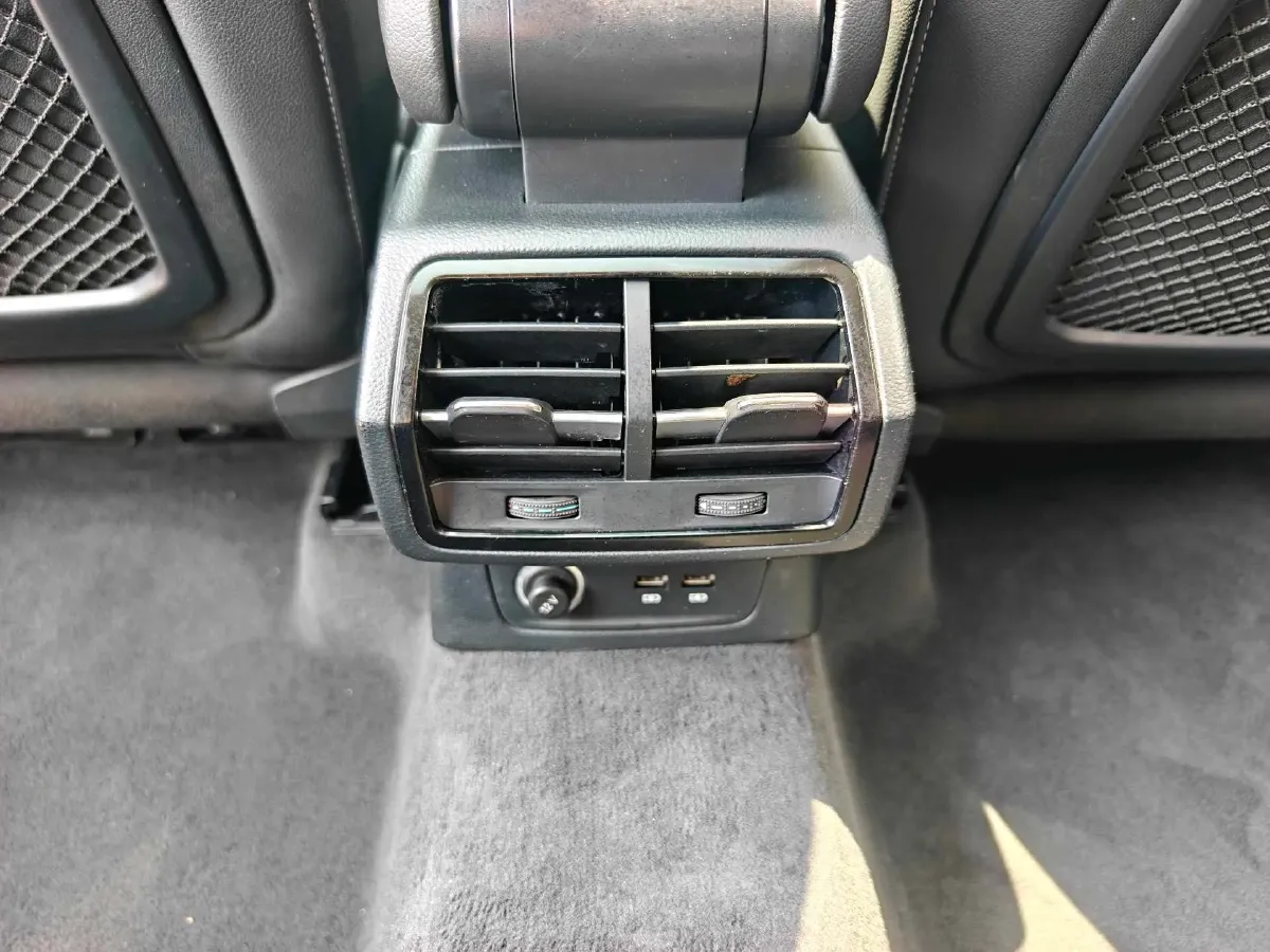 2020 Audi Q3 1.4T 150HP L4 7DCT,autocango,china used car exporter,china ev exporter,chinese used car exporter,chinese used ev exporter