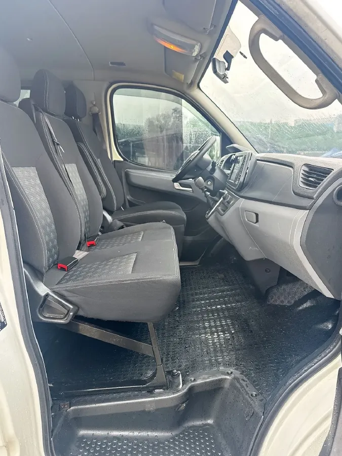 2021 MAXUS XinTu V80 2.0T 139HP L4 6MT,autocango,china used car exporter,china ev exporter,chinese used car exporter,chinese used ev exporter