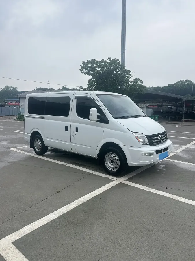 2021 MAXUS XinTu V80 2.0T 139HP L4 6MT,autocango,china used car exporter,china ev exporter,chinese used car exporter,chinese used ev exporter