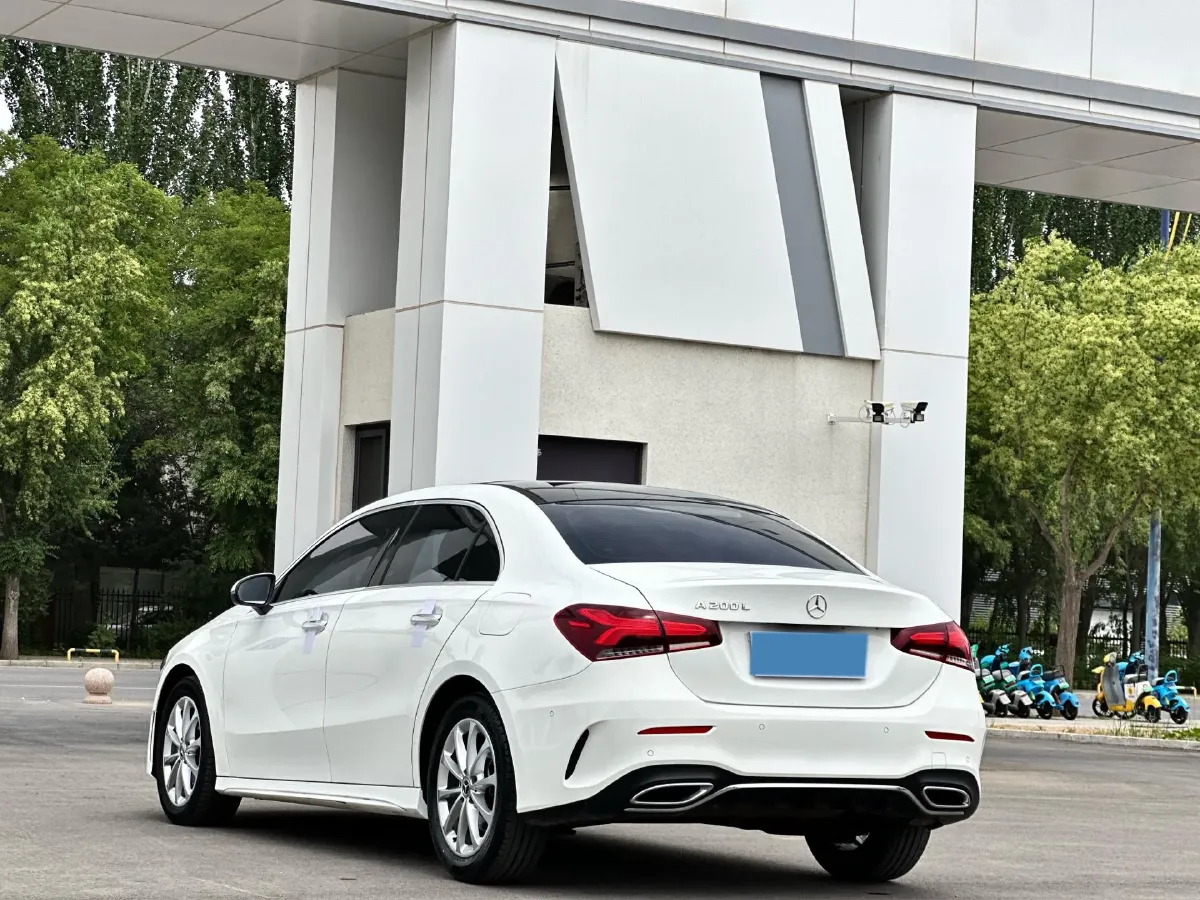 2022 Mercedes-Benz A Class 1.3T 163HP L4 7DCT,autocango,china used car exporter,china ev exporter,chinese used car exporter,chinese used ev exporter