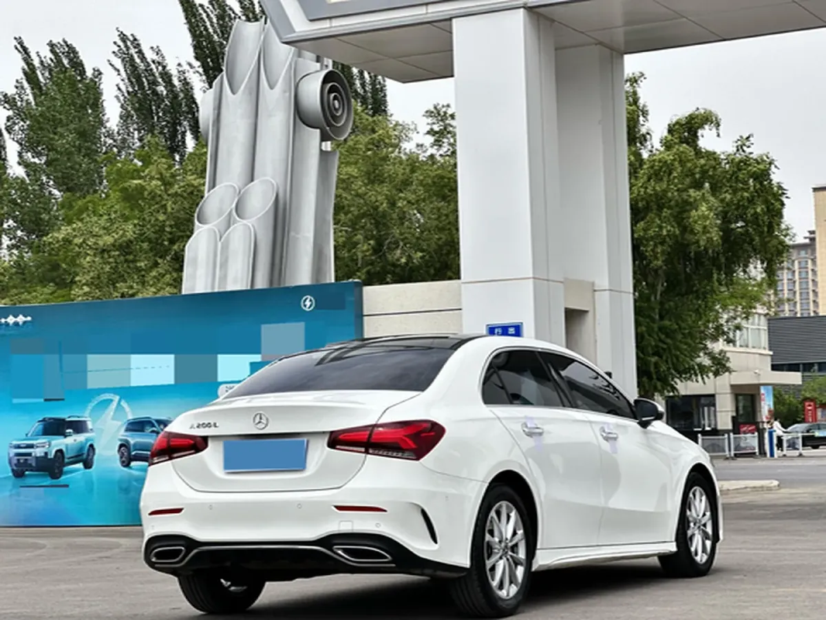 2022 Mercedes-Benz A Class 1.3T 163HP L4 7DCT,autocango,china used car exporter,china ev exporter,chinese used car exporter,chinese used ev exporter