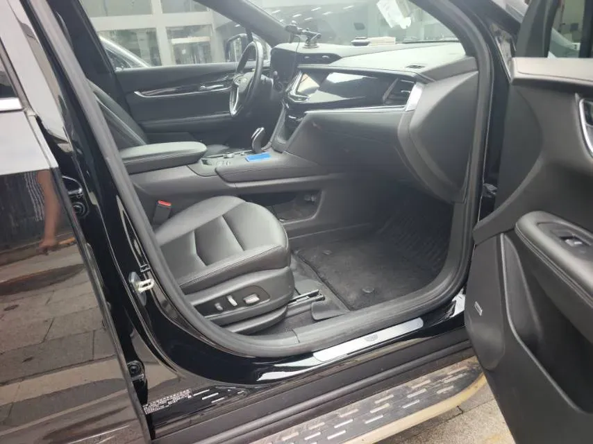 2021 Cadillac XT6 2.0T 237HP L4 9AT,autocango,china used car exporter,china ev exporter,chinese used car exporter,chinese used ev exporter