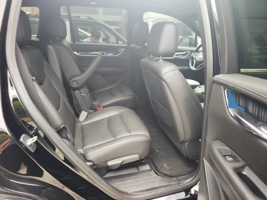 2021 Cadillac XT6 2.0T 237HP L4 9AT,autocango,china used car exporter,china ev exporter,chinese used car exporter,chinese used ev exporter