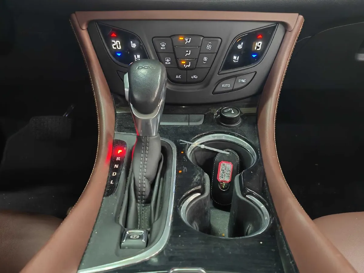 2021 Buick EnvisionPlus 1.5T 169HP L4 7DCT,autocango,china used car exporter,china ev exporter,chinese used car exporter,chinese used ev exporter