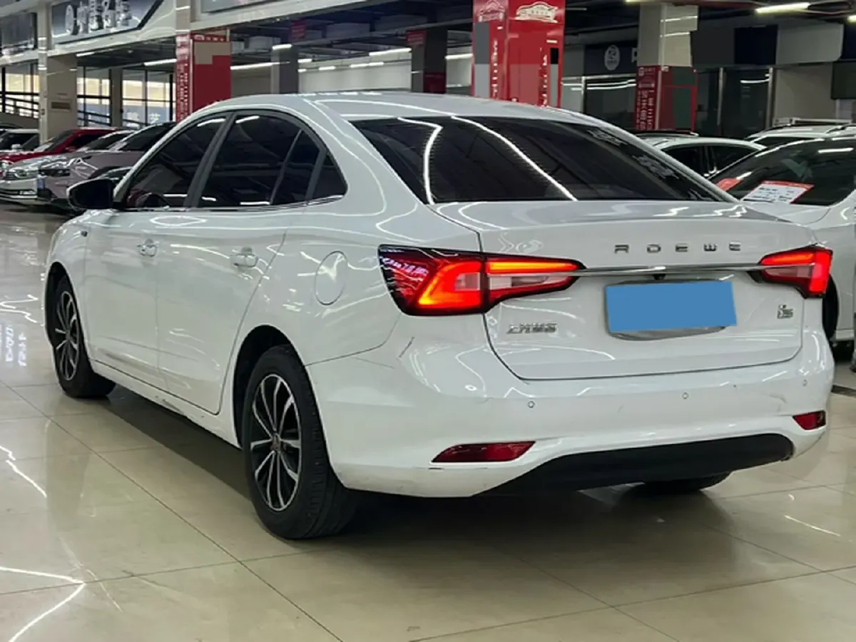 2020 Roewe i5 1.5L 120HP L4 CVT,autocango,china used car exporter,china ev exporter,chinese used car exporter,chinese used ev exporter