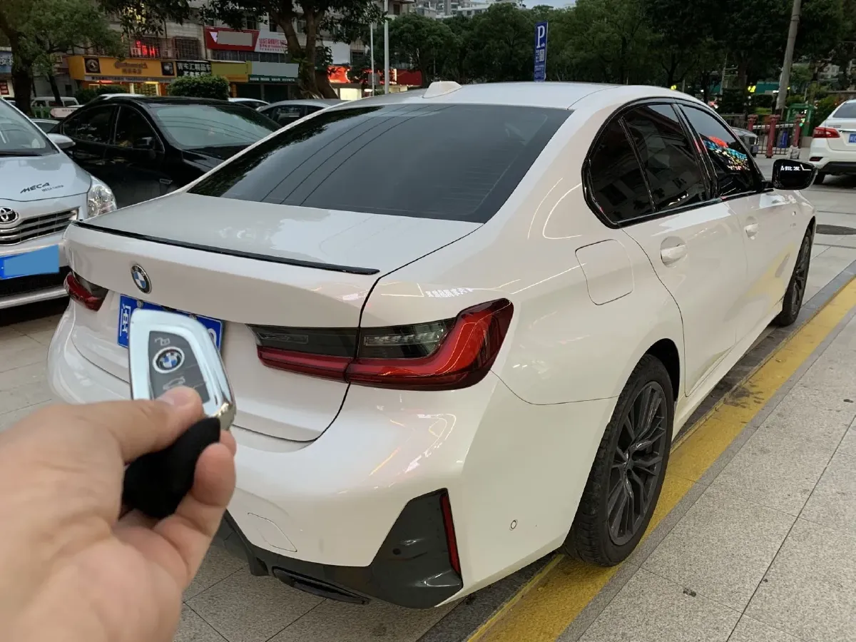 2023 BMW 3 Series 2.0T 184HP L4 8AT,autocango,china used car exporter,china ev exporter,chinese used car exporter,chinese used ev exporter
