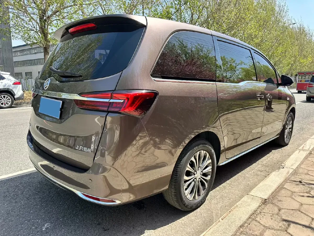 2023 Buick GL8 2.0T 237HP L4 9AT,autocango,china used car exporter,china ev exporter,chinese used car exporter,chinese used ev exporter
