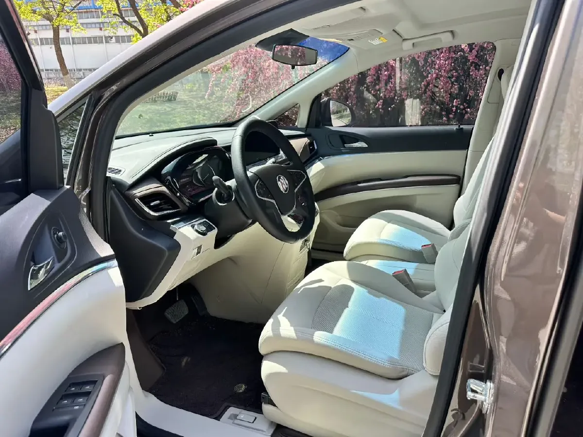 2023 Buick GL8 2.0T 237HP L4 9AT,autocango,china used car exporter,china ev exporter,chinese used car exporter,chinese used ev exporter