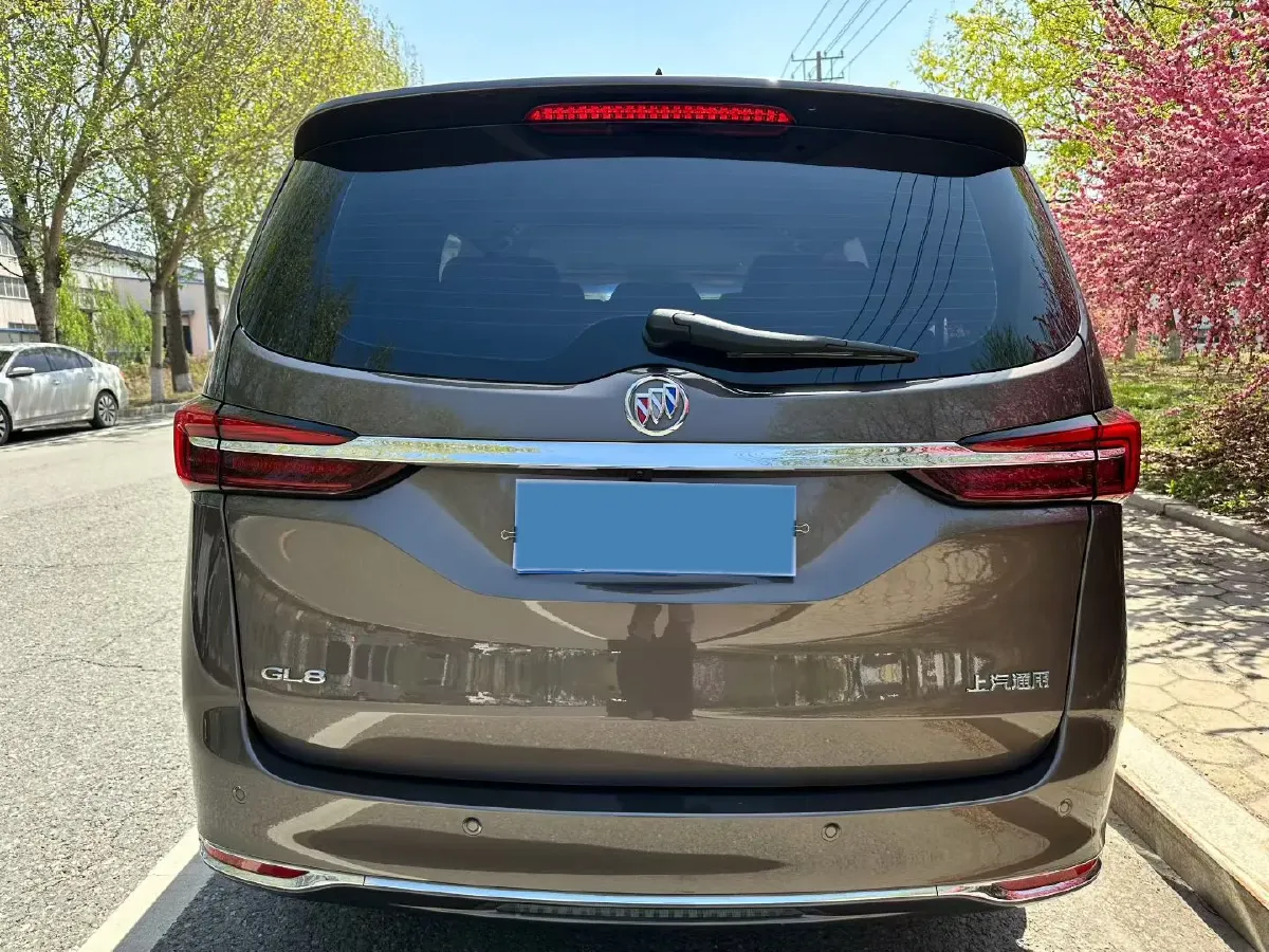 2023 Buick GL8 2.0T 237HP L4 9AT,autocango,china used car exporter,china ev exporter,chinese used car exporter,chinese used ev exporter