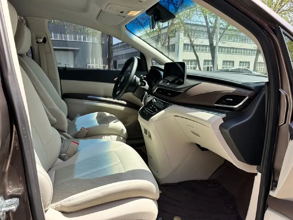 2023 Buick GL8 2.0T 237HP L4 9AT,autocango,china used car exporter,china ev exporter,chinese used car exporter,chinese used ev exporter