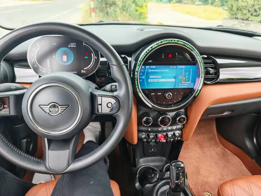 2023 MINI MINI 1.5T 136HP L3 7DCT,autocango,china used car exporter,china ev exporter,chinese used car exporter,chinese used ev exporter