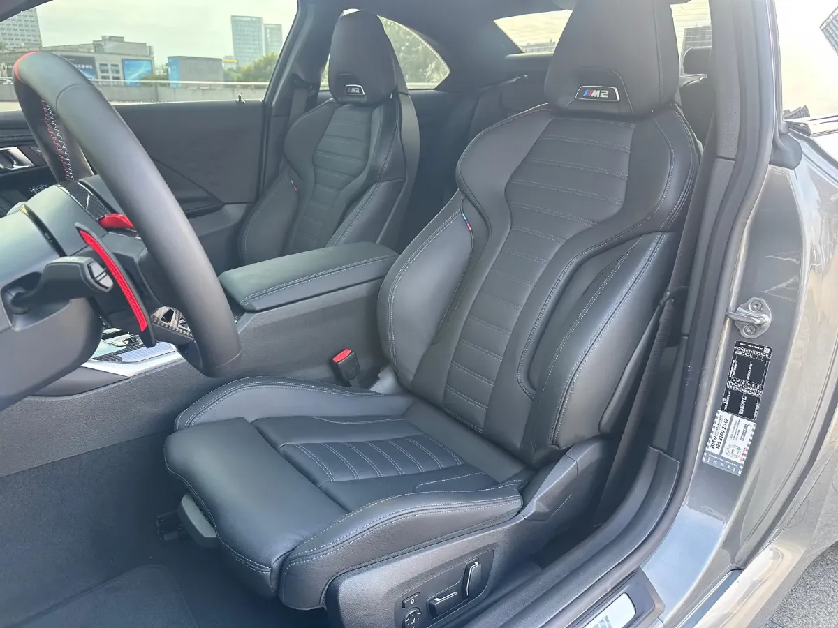 2024 BMW M2 3.0T 480HP L6 8AT,autocango,china used car exporter,china ev exporter,chinese used car exporter,chinese used ev exporter