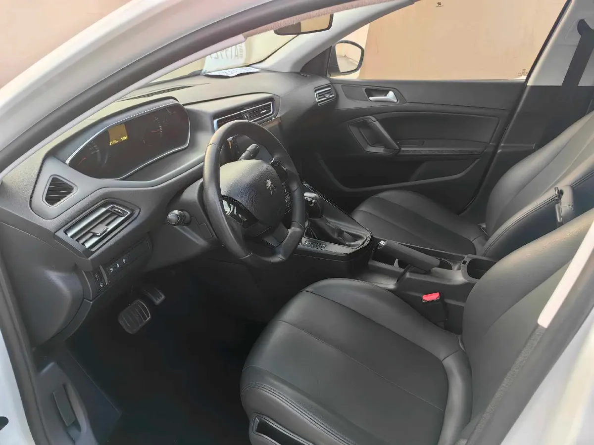 2018 Peugeot 308 1.6L 117HP L4 6AT,autocango,china used car exporter,china ev exporter,chinese used car exporter,chinese used ev exporter