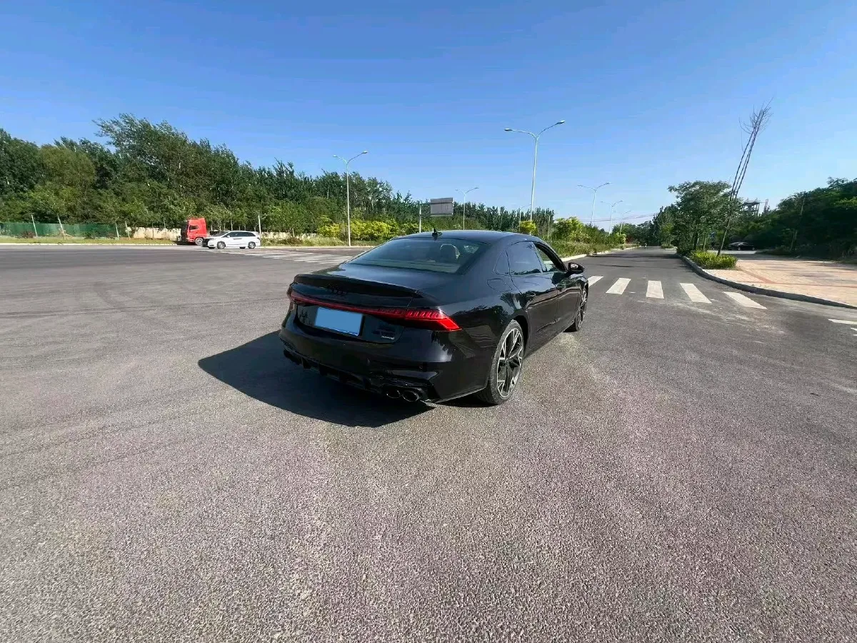 2024 Audi A7L 2.0T 245HP L4 7DCT,autocango,china used car exporter,china ev exporter,chinese used car exporter,chinese used ev exporter
