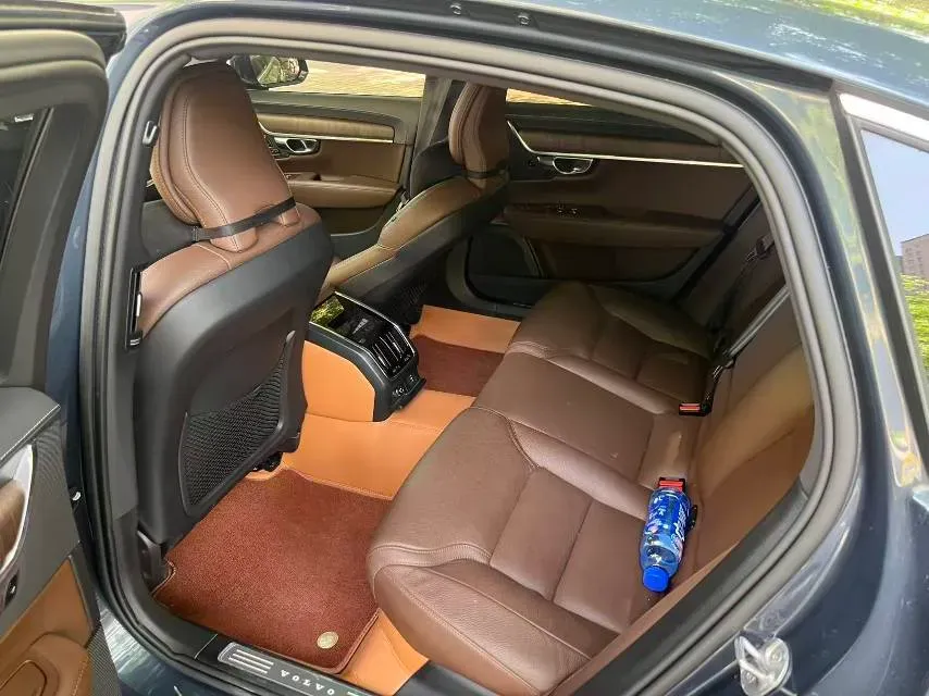 2024 Volvo S90 2.0T 250HP L4 8AT,autocango,china used car exporter,china ev exporter,chinese used car exporter,chinese used ev exporter