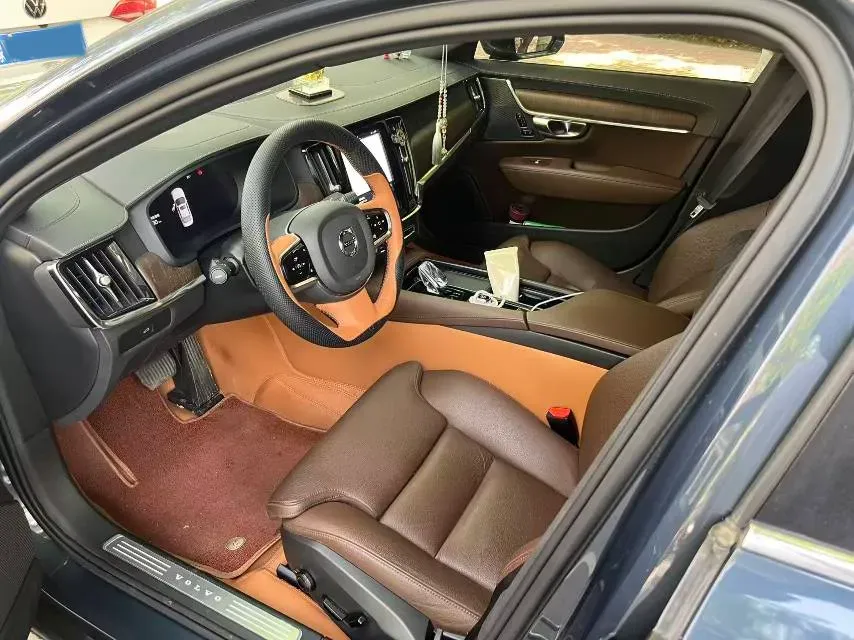 2024 Volvo S90 2.0T 250HP L4 8AT,autocango,china used car exporter,china ev exporter,chinese used car exporter,chinese used ev exporter