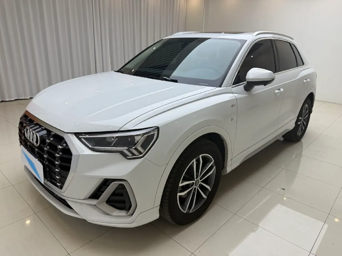 2023 Audi Q3 1.4T 150HP L4 7DCT,autocango,china used car exporter,china ev exporter,chinese used car exporter,chinese used ev exporter