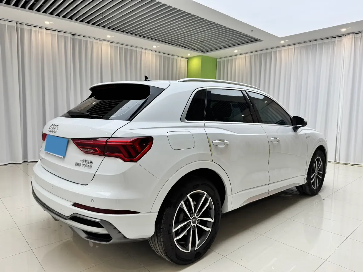 2023 Audi Q3 1.4T 150HP L4 7DCT,autocango,china used car exporter,china ev exporter,chinese used car exporter,chinese used ev exporter