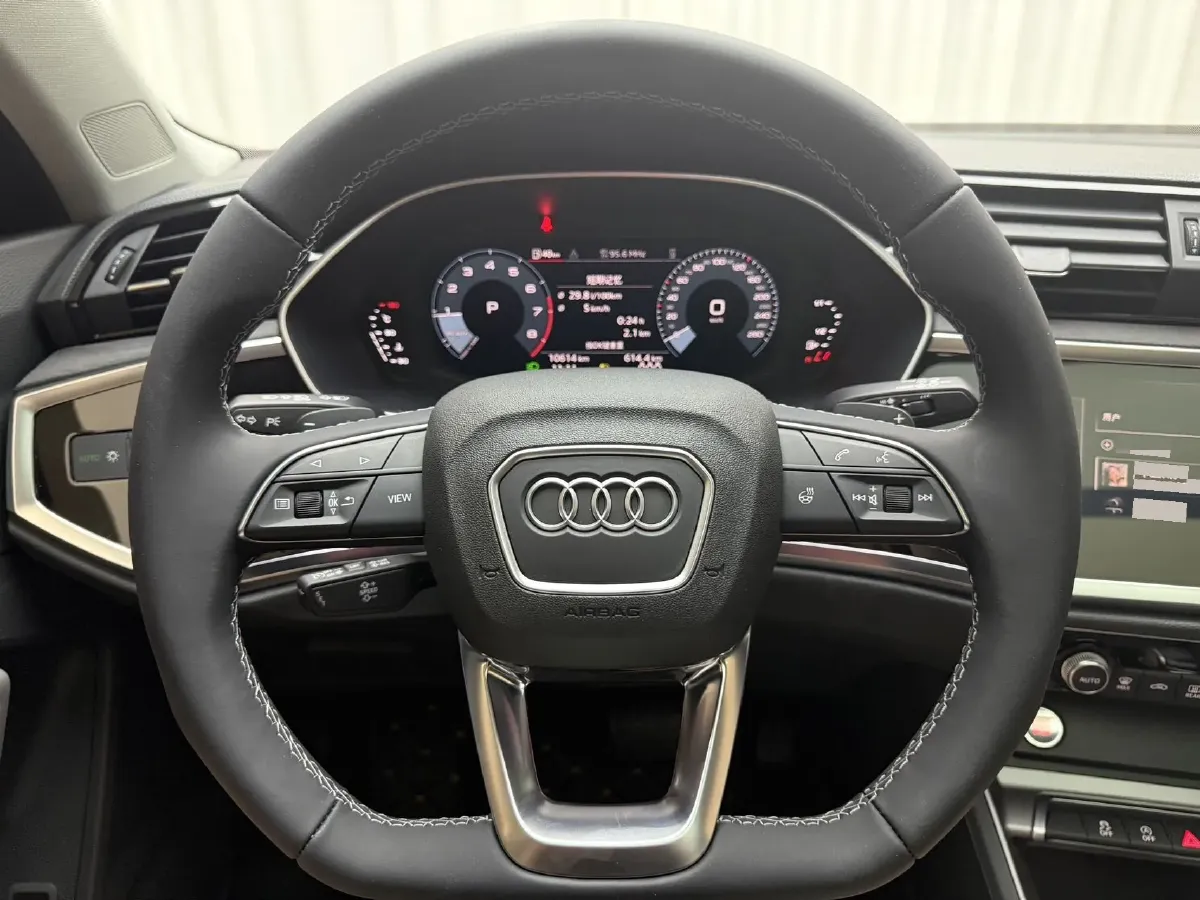2023 Audi Q3 1.4T 150HP L4 7DCT,autocango,china used car exporter,china ev exporter,chinese used car exporter,chinese used ev exporter