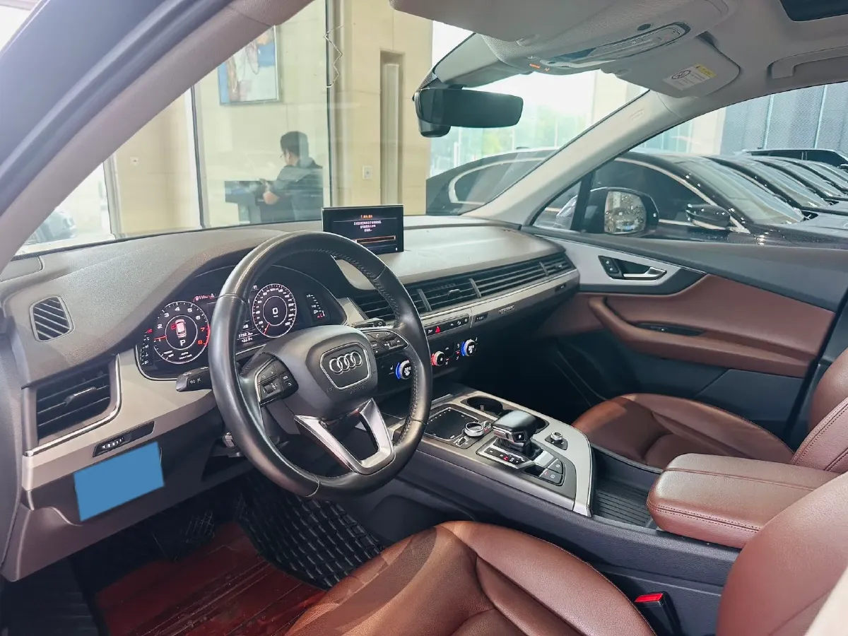 2020 Audi Q7 2.0T 245HP L4 8AT,autocango,china used car exporter,china ev exporter,chinese used car exporter,chinese used ev exporter