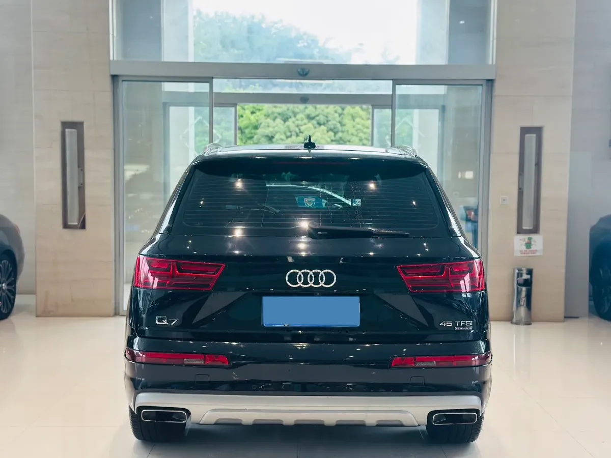 2020 Audi Q7 2.0T 245HP L4 8AT,autocango,china used car exporter,china ev exporter,chinese used car exporter,chinese used ev exporter