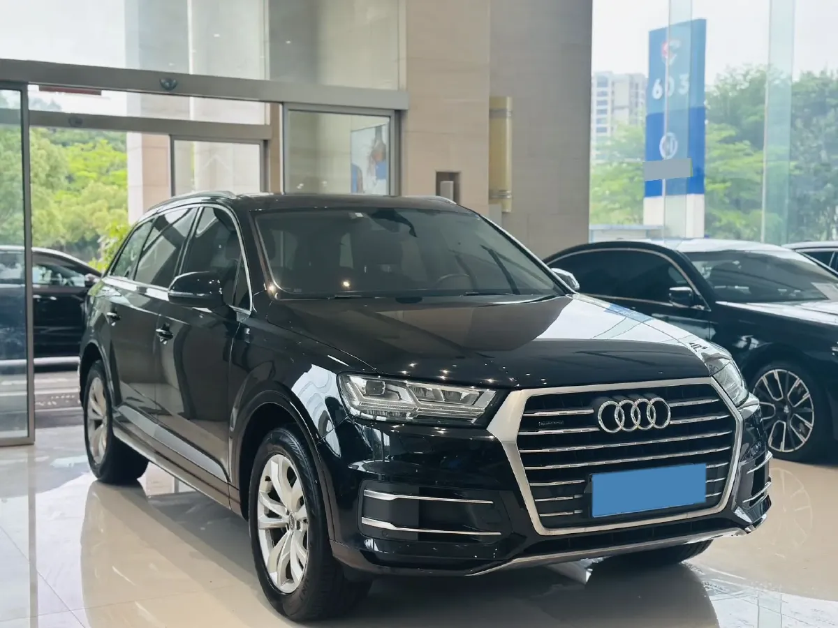 2020 Audi Q7 2.0T 245HP L4 8AT,autocango,china used car exporter,china ev exporter,chinese used car exporter,chinese used ev exporter