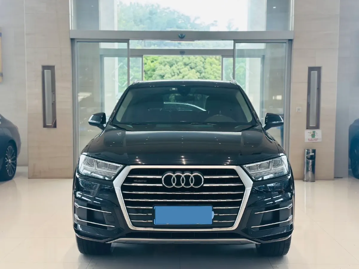 2020 Audi Q7 2.0T 245HP L4 8AT,autocango,china used car exporter,china ev exporter,chinese used car exporter,chinese used ev exporter