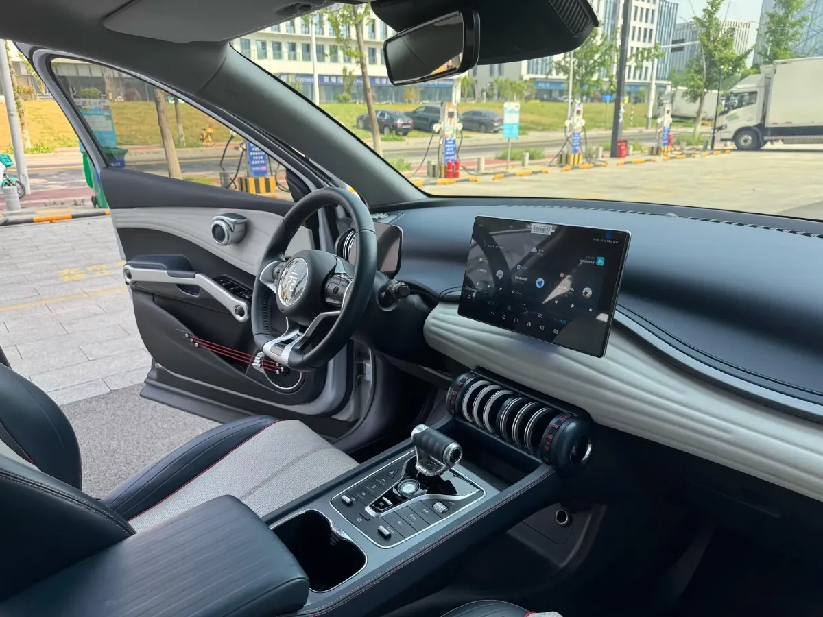 2022 Roewe RX5 MAX 1.5T 181HP L4 6AT,autocango,china used car exporter,china ev exporter,chinese used car exporter,chinese used ev exporter