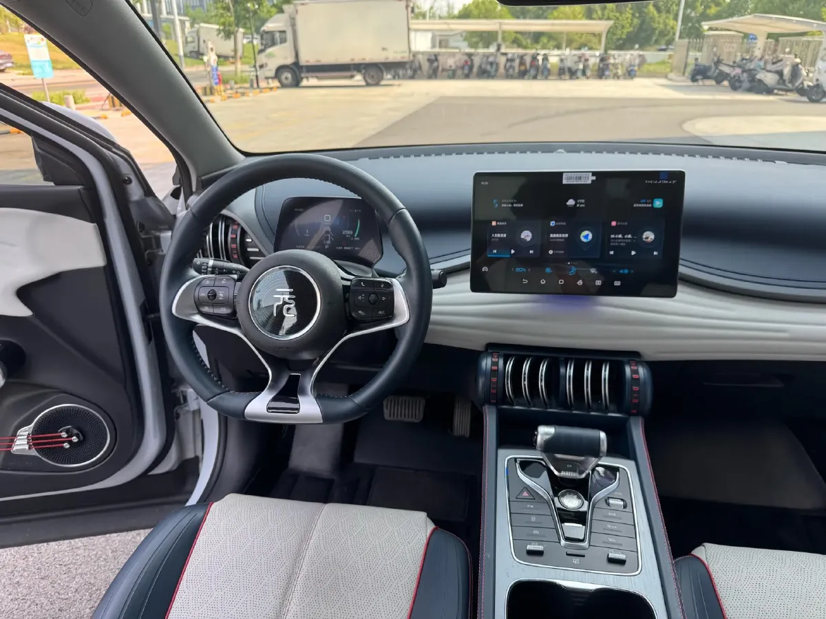 2022 Roewe RX5 MAX 1.5T 181HP L4 6AT,autocango,china used car exporter,china ev exporter,chinese used car exporter,chinese used ev exporter