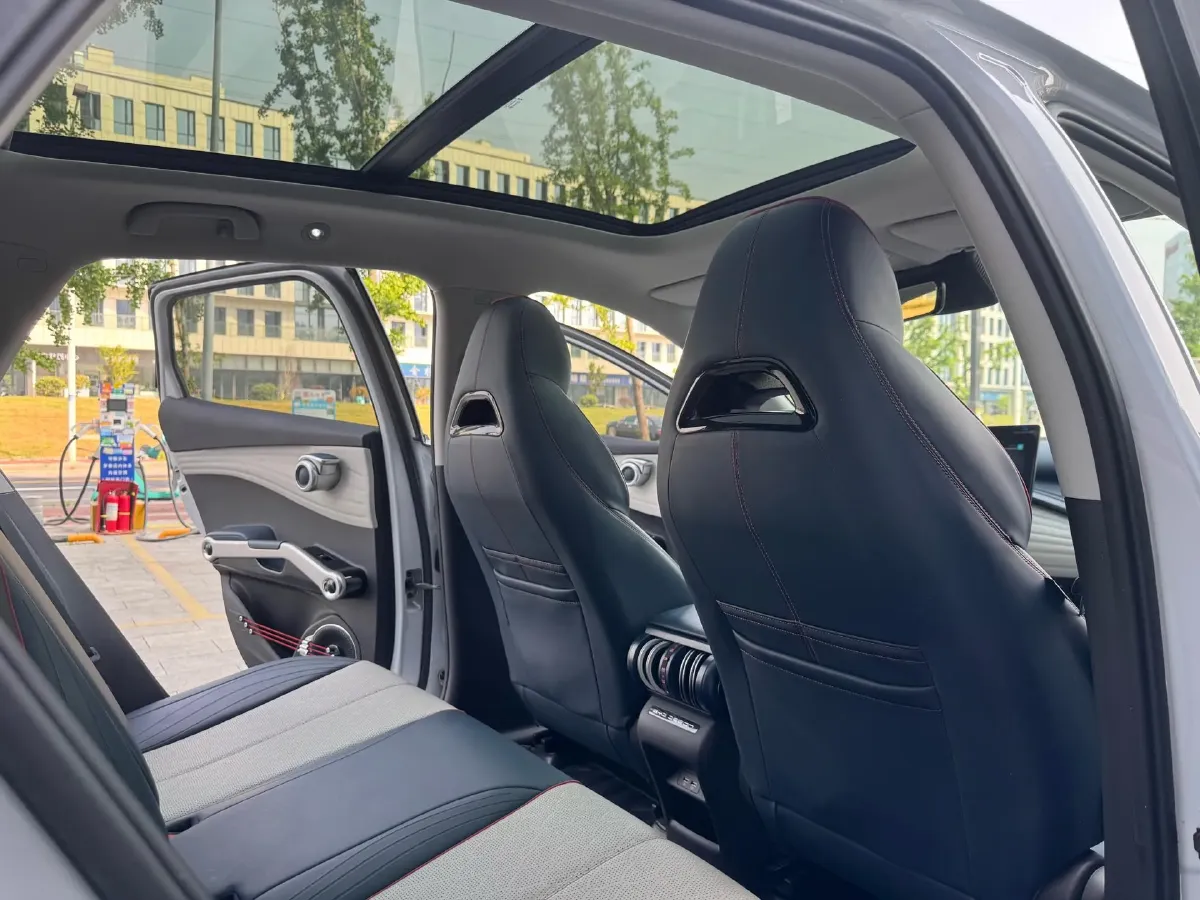 2022 Roewe RX5 MAX 1.5T 181HP L4 6AT,autocango,china used car exporter,china ev exporter,chinese used car exporter,chinese used ev exporter