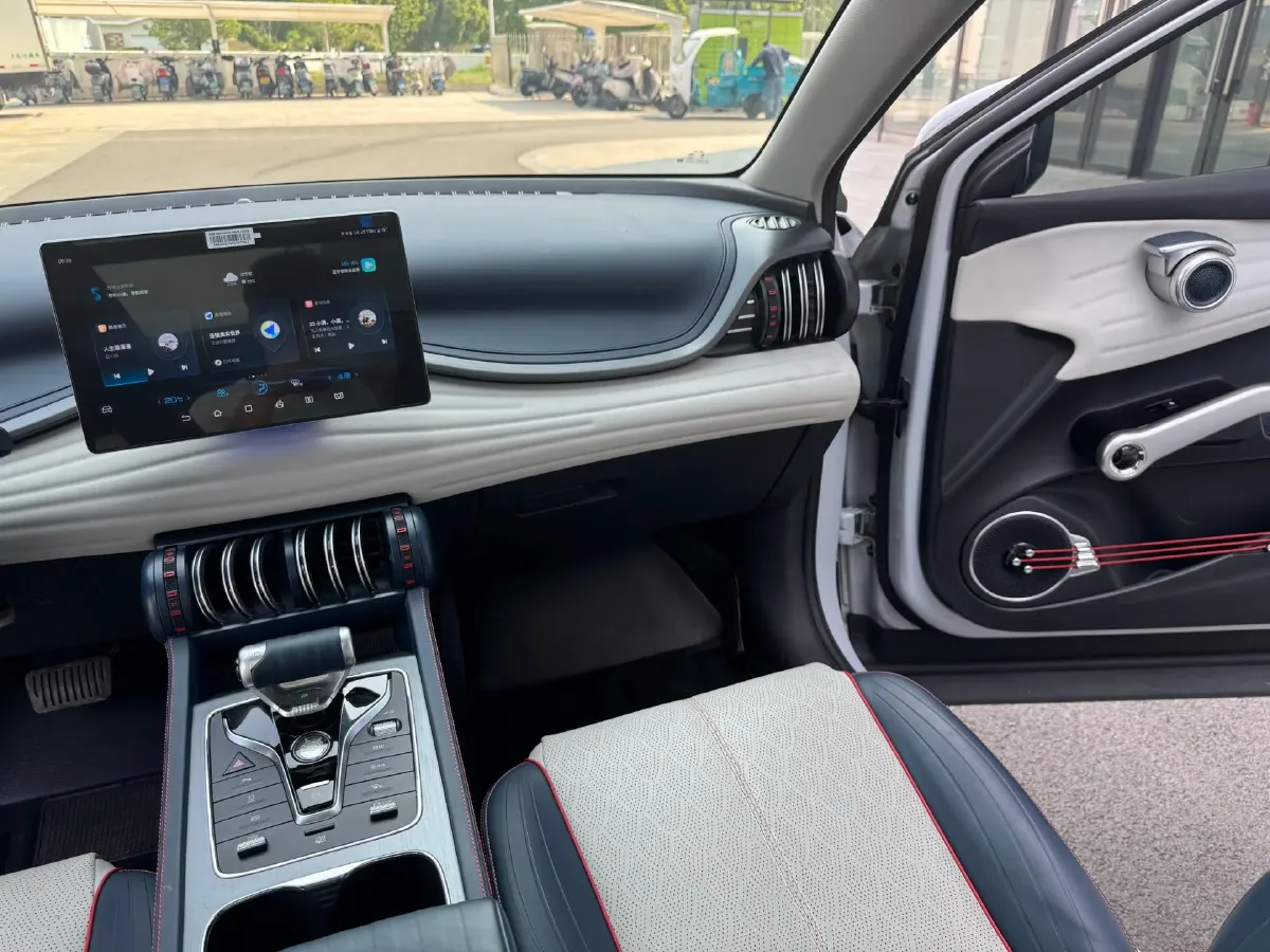 2022 Roewe RX5 MAX 1.5T 181HP L4 6AT,autocango,china used car exporter,china ev exporter,chinese used car exporter,chinese used ev exporter