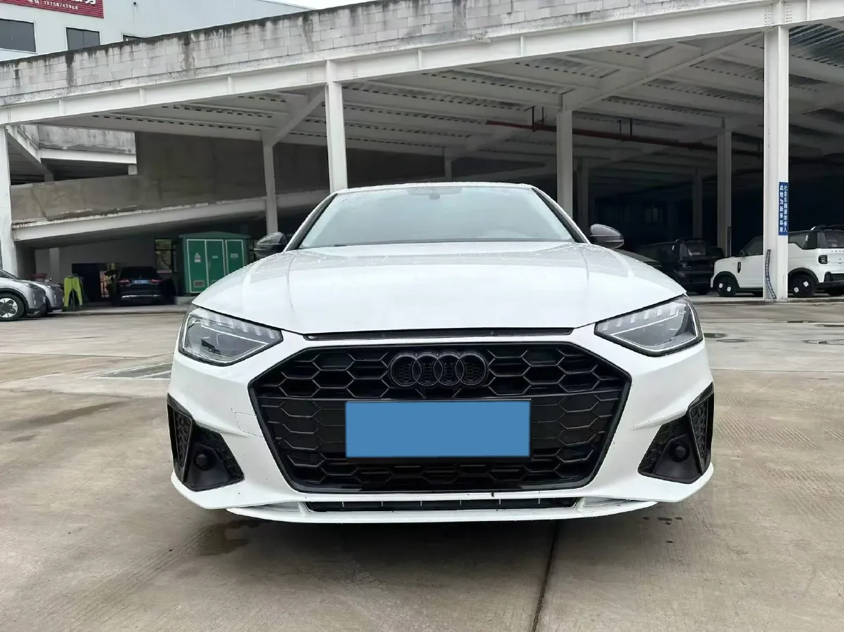 2022 Audi A4L 2.0T 190HP L4 7DCT,autocango,china used car exporter,china ev exporter,chinese used car exporter,chinese used ev exporter