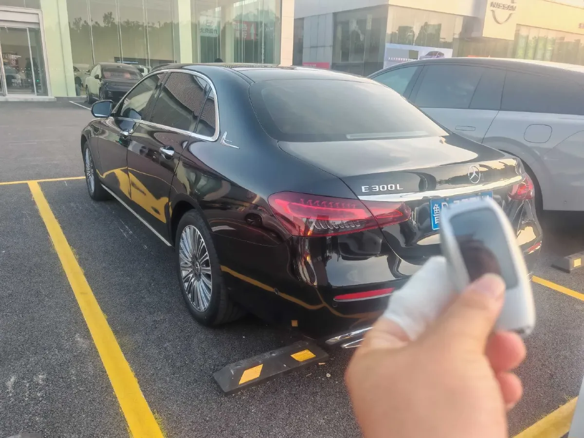 2022 Mercedes-Benz E Class 2.0T 197HP L4 9AT,autocango,china used car exporter,china ev exporter,chinese used car exporter,chinese used ev exporter