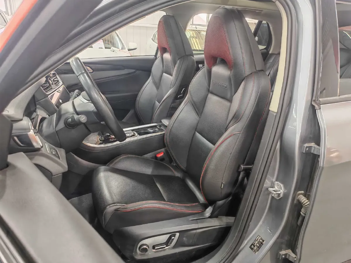 2019 Beijing BJ40 2.0T 218HP L4 6AT,autocango,china used car exporter,china ev exporter,chinese used car exporter,chinese used ev exporter