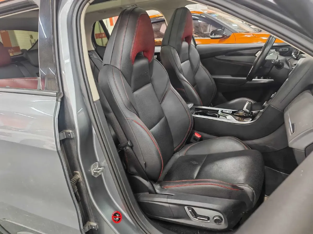 2019 Beijing BJ40 2.0T 218HP L4 6AT,autocango,china used car exporter,china ev exporter,chinese used car exporter,chinese used ev exporter