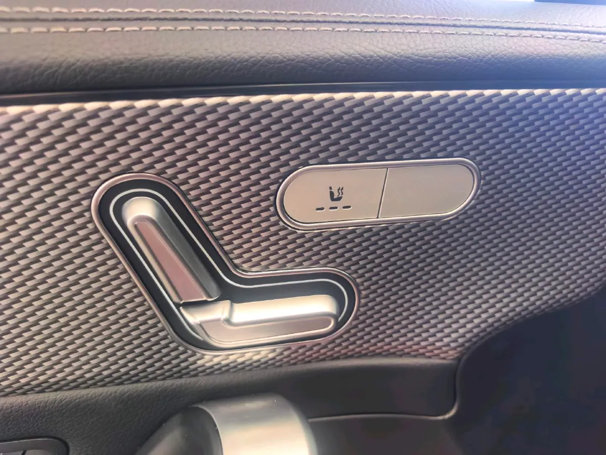 2023 Mercedes-Benz A Class 1.3T 136HP L4 7DCT,autocango,china used car exporter,china ev exporter,chinese used car exporter,chinese used ev exporter
