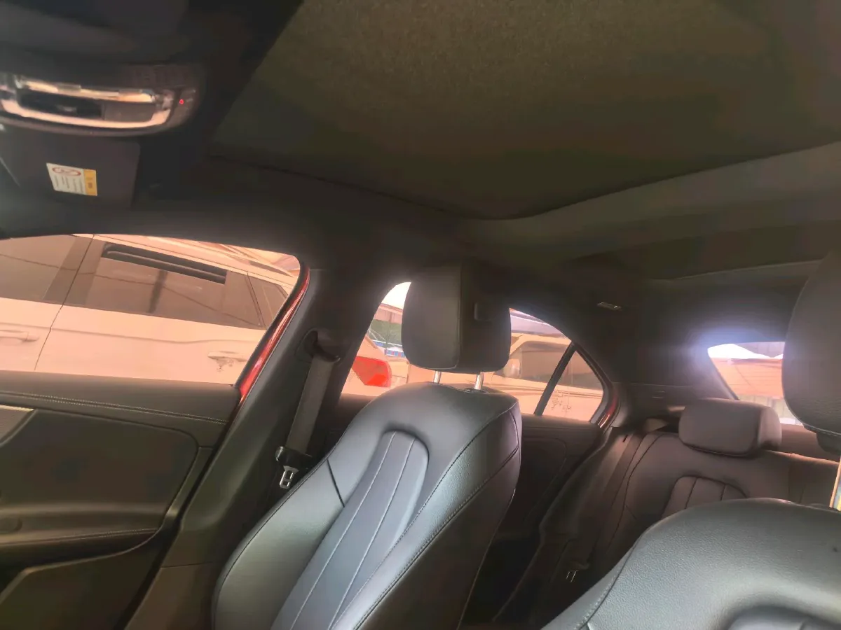 2023 Mercedes-Benz A Class 1.3T 136HP L4 7DCT,autocango,china used car exporter,china ev exporter,chinese used car exporter,chinese used ev exporter