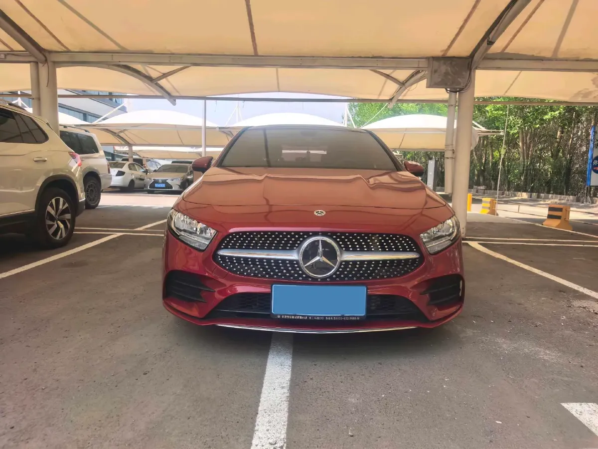 2023 Mercedes-Benz A Class 1.3T 136HP L4 7DCT,autocango,china used car exporter,china ev exporter,chinese used car exporter,chinese used ev exporter