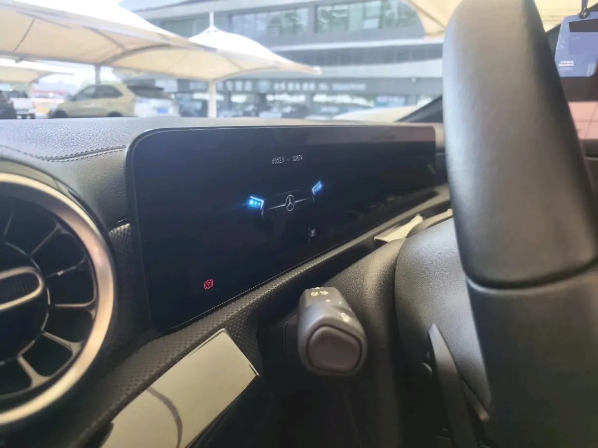 2023 Mercedes-Benz A Class 1.3T 136HP L4 7DCT,autocango,china used car exporter,china ev exporter,chinese used car exporter,chinese used ev exporter