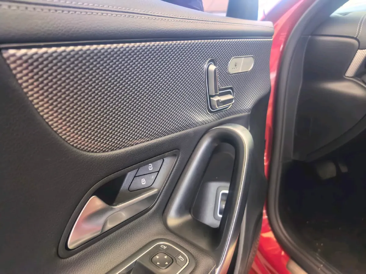 2023 Mercedes-Benz A Class 1.3T 136HP L4 7DCT,autocango,china used car exporter,china ev exporter,chinese used car exporter,chinese used ev exporter