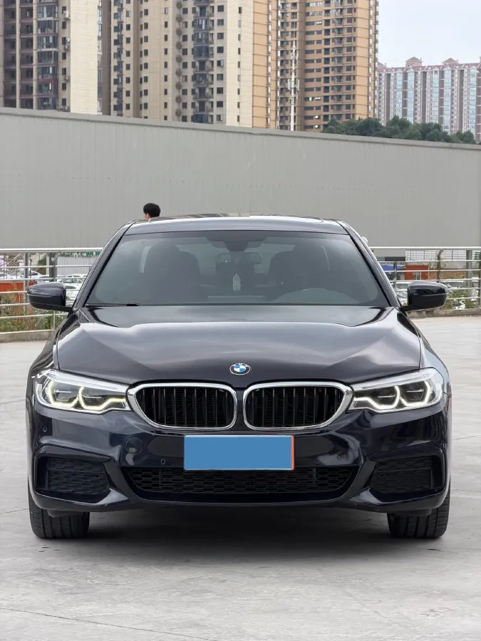 2020 BMW 5 Series 2.0T 252HP L4 8AT,autocango,china used car exporter,china ev exporter,chinese used car exporter,chinese used ev exporter