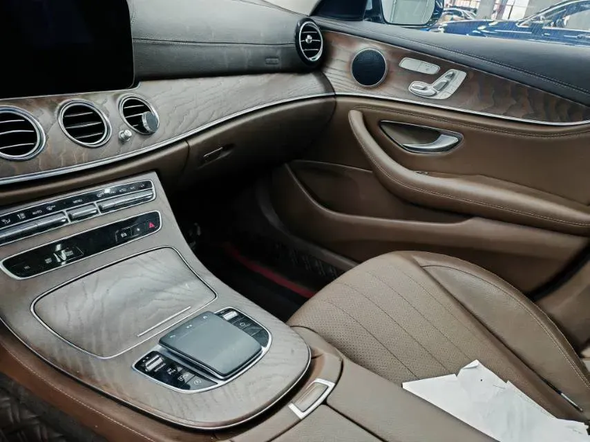 2023 Mercedes-Benz E Class 2.0T 258HP L4 9AT,autocango,china used car exporter,china ev exporter,chinese used car exporter,chinese used ev exporter