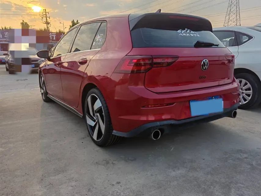 2021 Volkswagen GolfGTI 2.0T 220HP L4 7DCT,autocango,china used car exporter,china ev exporter,chinese used car exporter,chinese used ev exporter