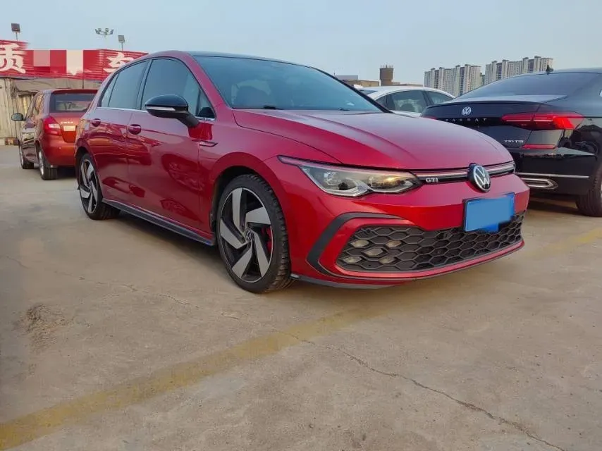 2021 Volkswagen GolfGTI 2.0T 220HP L4 7DCT,autocango,china used car exporter,china ev exporter,chinese used car exporter,chinese used ev exporter