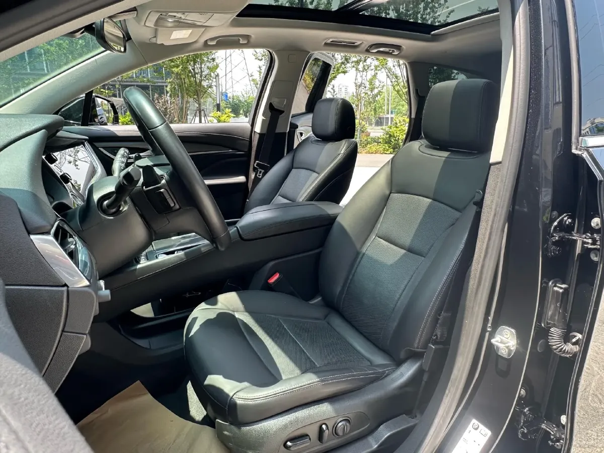 2022 Buick Enclave 2.0T 237HP L4 9AT,autocango,china used car exporter,china ev exporter,chinese used car exporter,chinese used ev exporter