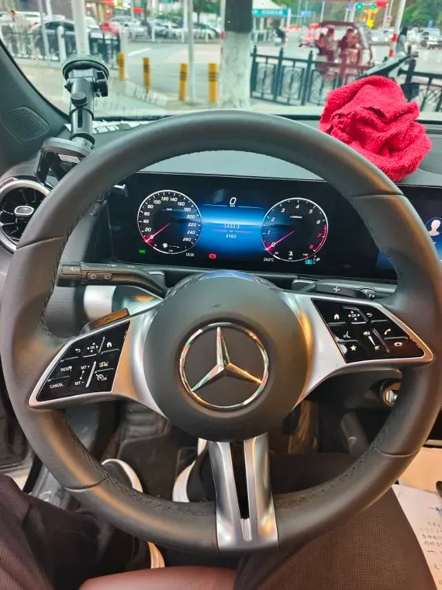 2024 Mercedes-Benz GLB Class 1.3T 163HP L4 7DCT,autocango,china used car exporter,china ev exporter,chinese used car exporter,chinese used ev exporter